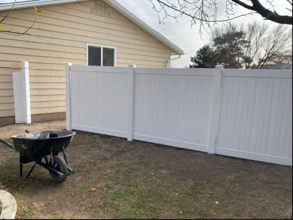 Gallery photos for Vinyl Fence Installation in South Jordan: Image #1