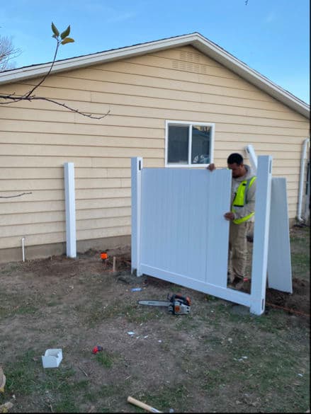 Gallery photos for Vinyl Fence Installation in South Jordan: Image #2